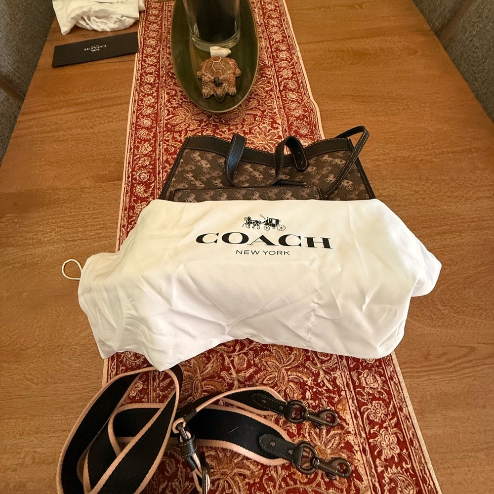 Coach Horse and Carriage Field Tote - Picture 11 of 11